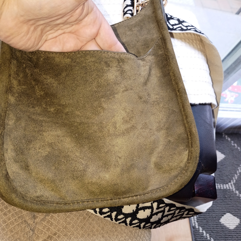 Ah Domed Messenger Bag Vegan Suede Leather Green 9x9 .New No Tag - Picture 2 of 6